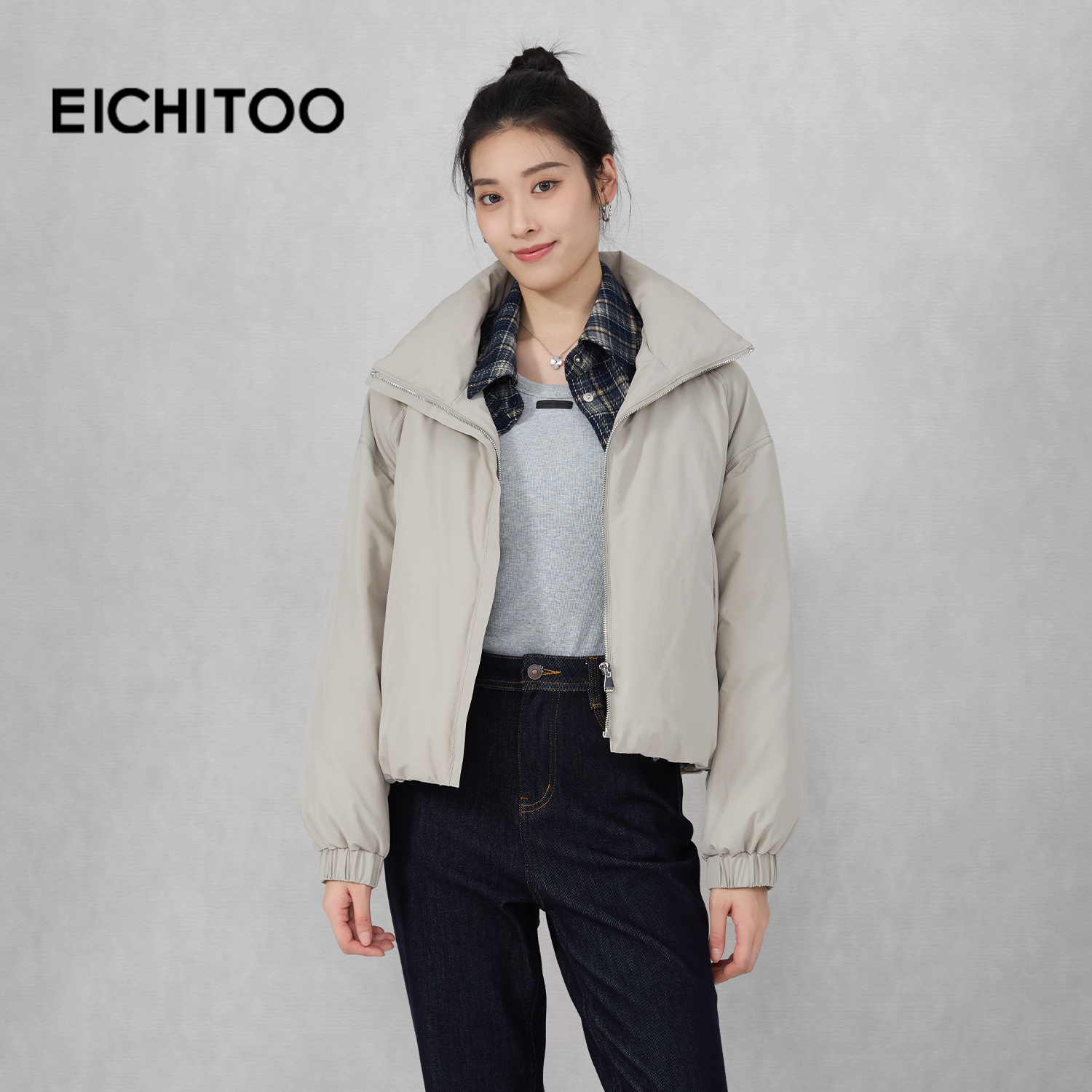 面料质感轻盈，视觉显瘦包容性强增加时尚度