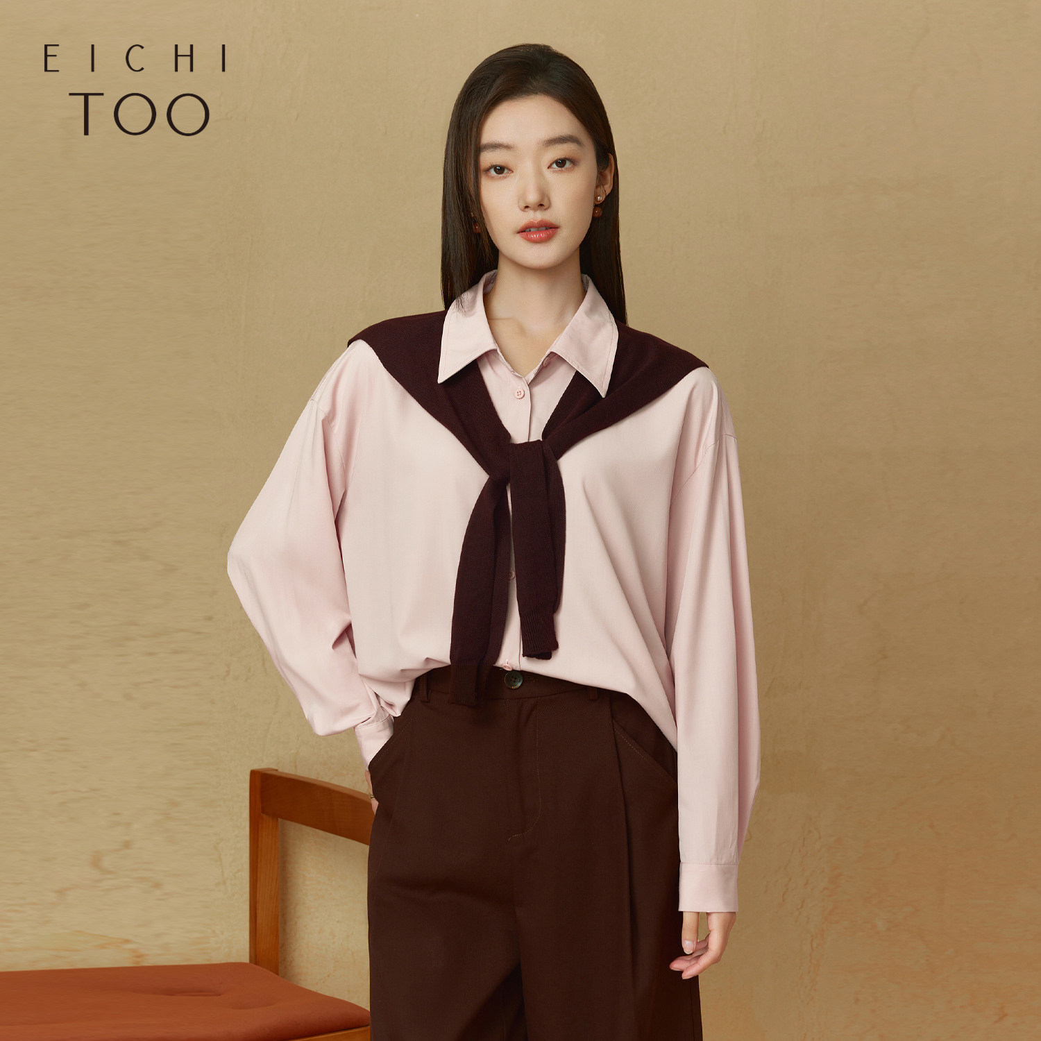 爱居兔休闲衬衫女春秋新款通勤收腰显瘦披肩款长袖上衣