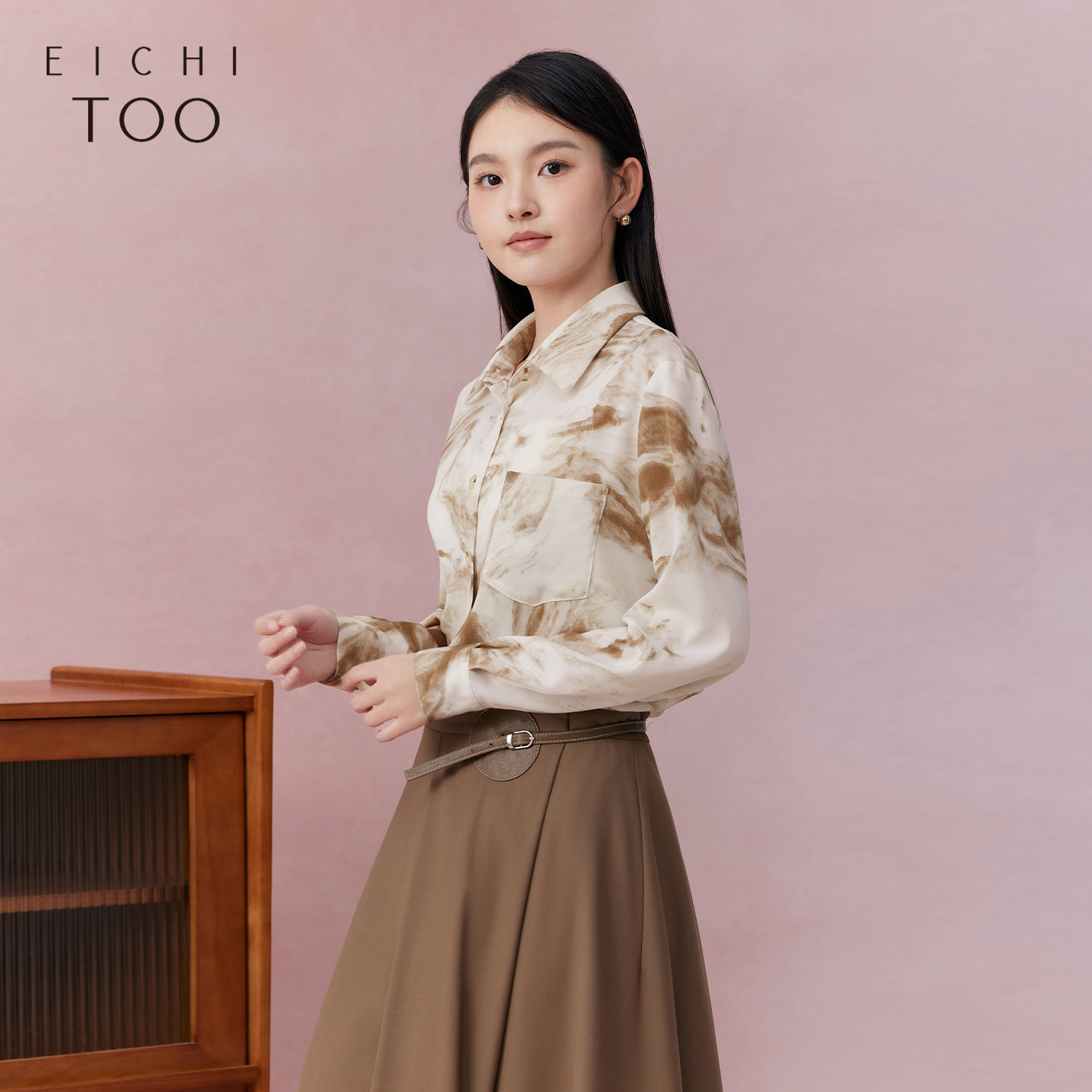 爱居兔春季新时尚款柔软舒适高级感长袖休闲衬衫