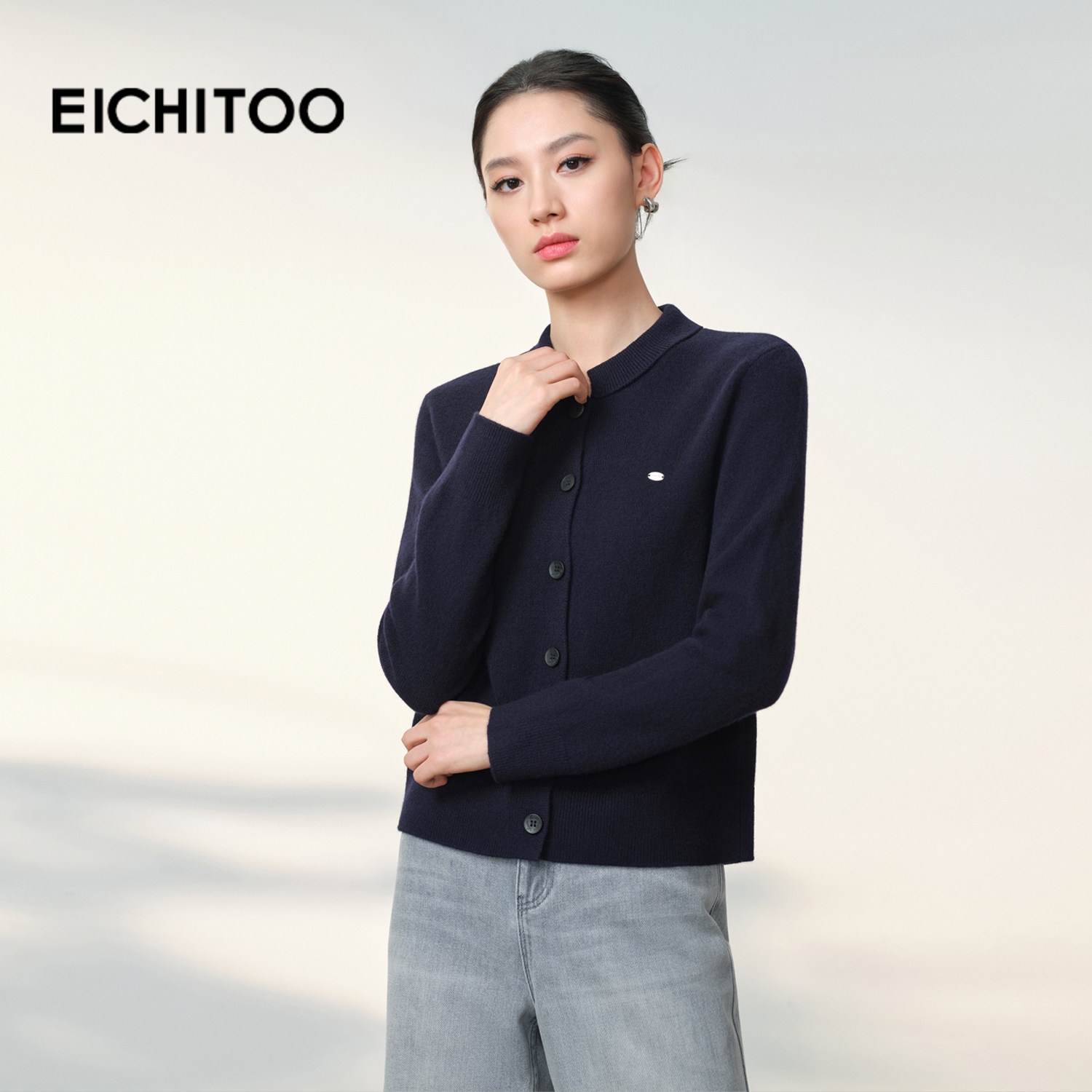 爱居兔藏青品质感针织开衫2025年冬季新款女内搭外穿柔软长袖