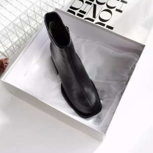 38 39 40码清仓~ 俄罗斯头层牛皮马丁靴秋冬时装靴复古粗跟女短靴