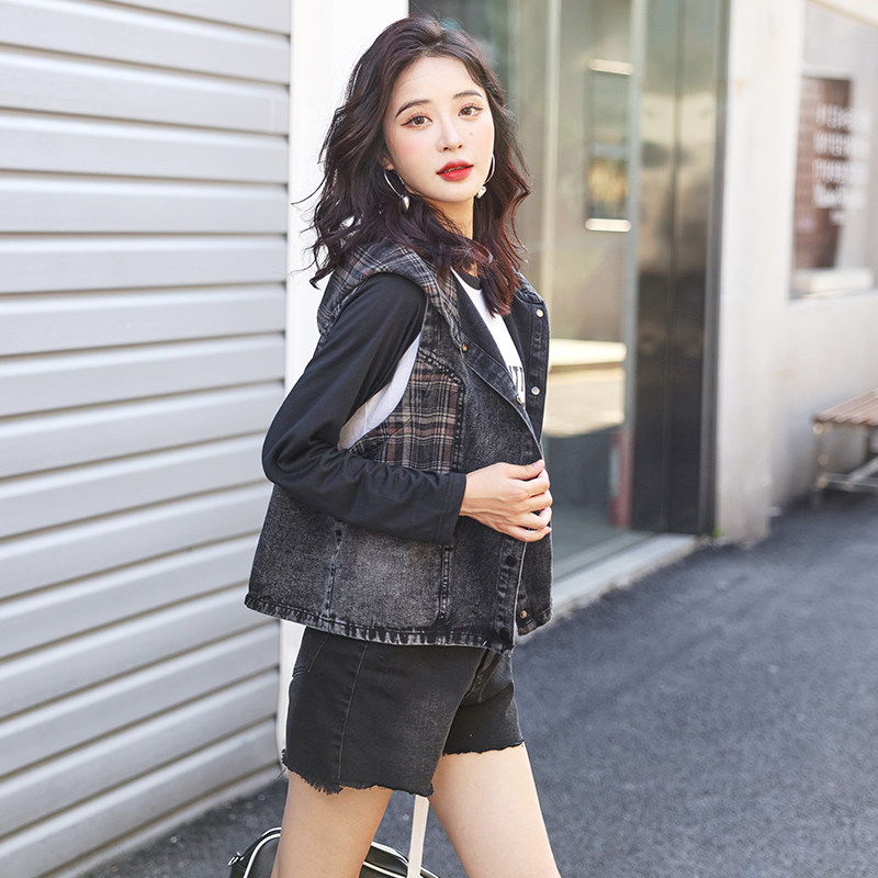 牛仔马甲女2026春秋薄款韩版宽松大码口袋格子连帽坎肩背心短外套