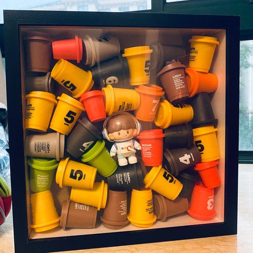 三顿半咖啡罐子做装饰展示框