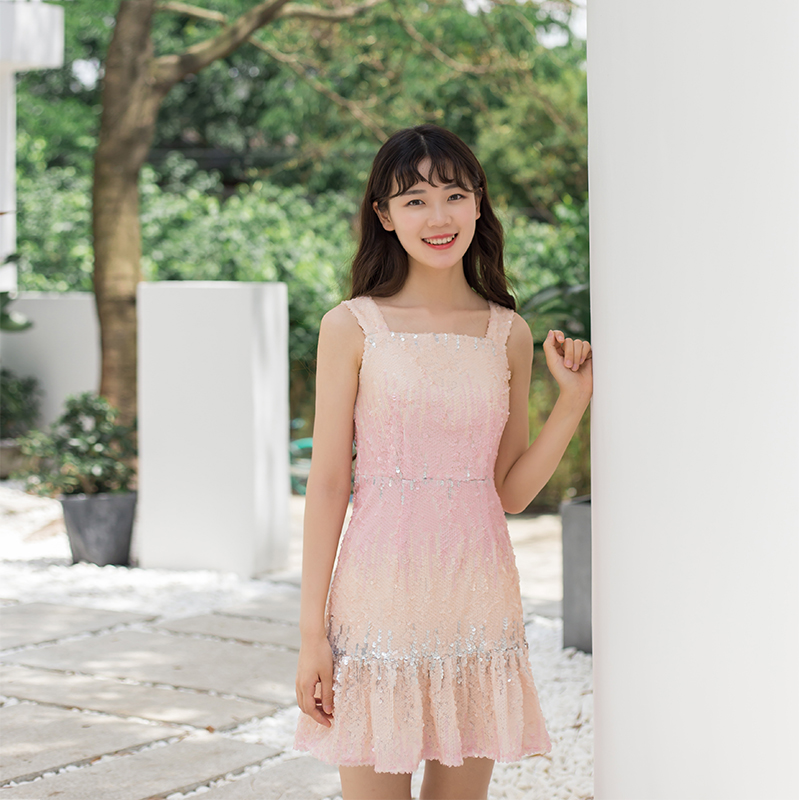 女装2024夏装小个子渐变小香风亮片鱼尾吊带连衣裙《梦幻冰淇淋》