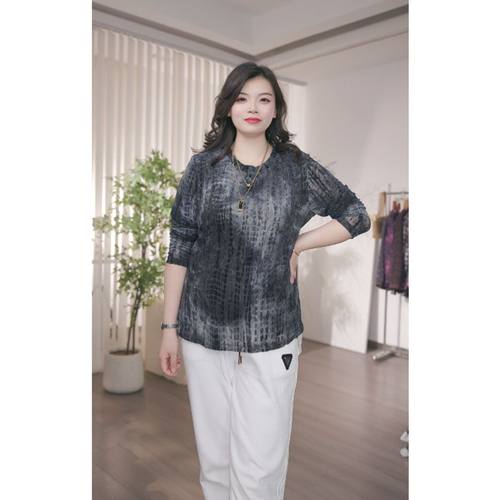 200斤胖mm宽松遮肉显瘦圆领上衣