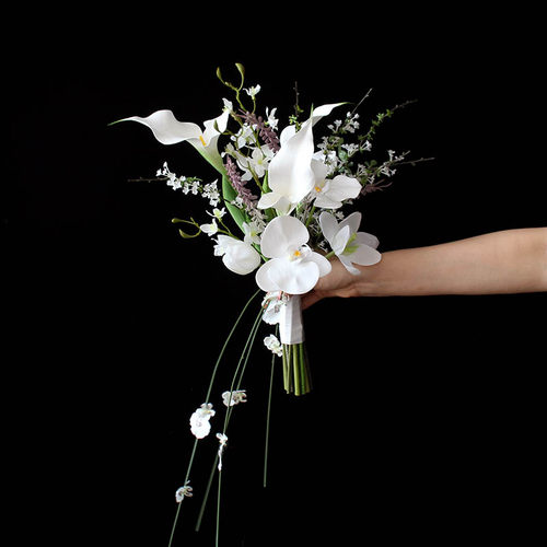 马蹄莲婚纱照婚礼绢花手捧花