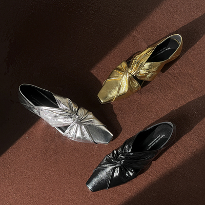 眠猫羊皮交叉镂空方头内增高单鞋