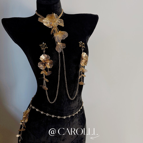 CAROLLL浮光跃金|金色花瓣连体性感身体链