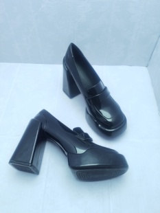 春浅口高跟方头漆皮亮面乐福鞋 13CM粗跟厚底防水台单鞋 女2025新款