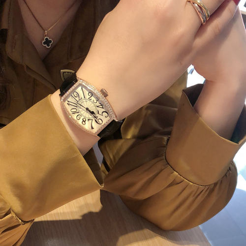 酒桶型满天星fm手表穆勒女表