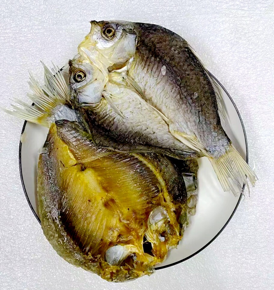 晒我洪湖湖北特产手撕湖曲风干鲫鱼农家自制咸鱼腌制鱼七成干2斤