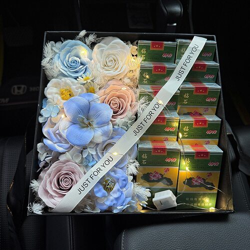烟束花情人节礼物女友成品永生花爱心生日礼物礼盒玫瑰花送男友