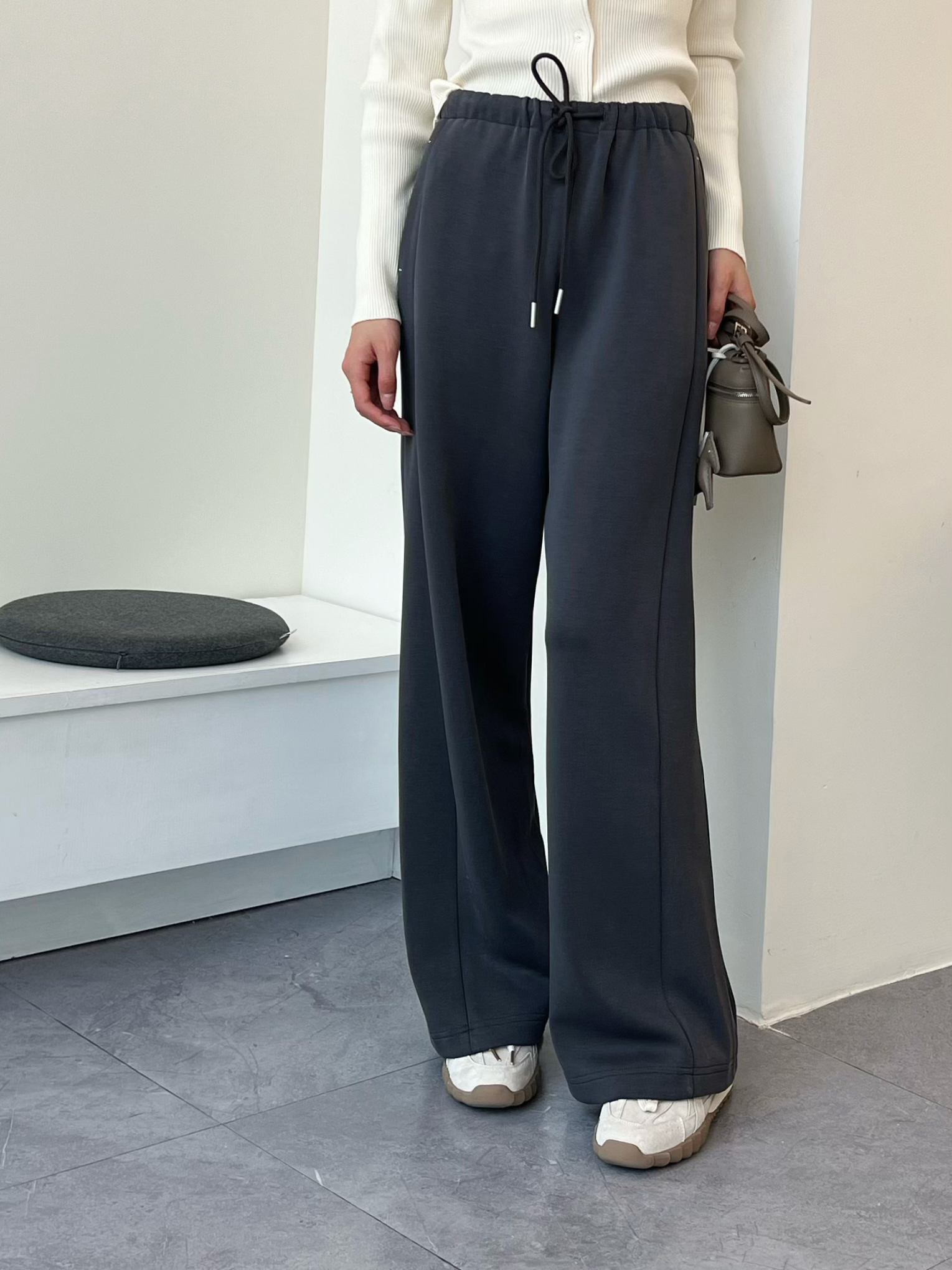 舒适百搭抽绳显瘦直筒休闲裤