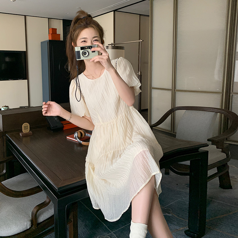 法式温柔风纯色连衣裙女夏季2025新款宽松初恋裙肌理感泡泡袖裙子,女装连衣裙,2C153
