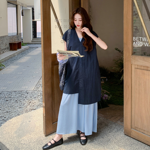 慵懒风穿搭气质时尚蓝色吊带裙套装女夏新款宽松显瘦罩衫两件套图片