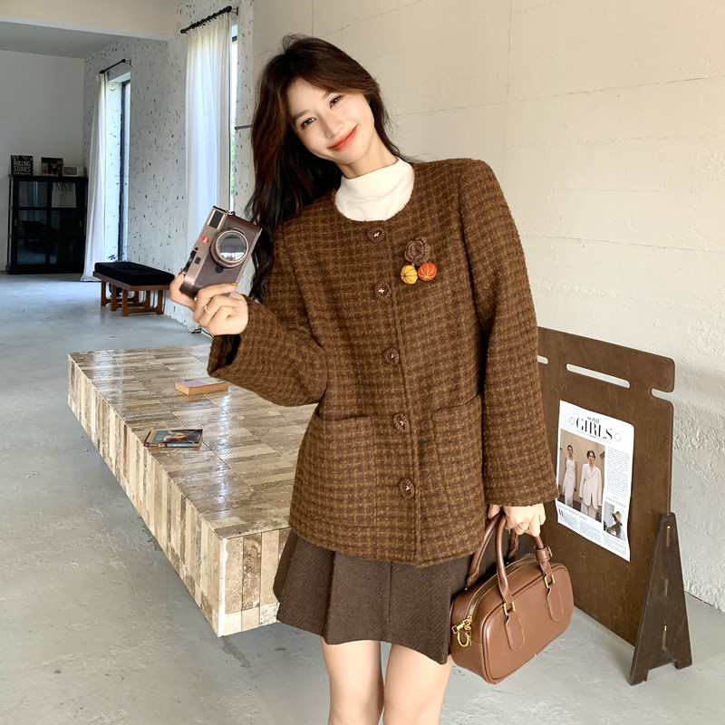 咖色短款格纹小香风毛呢外套女秋冬超火好看高级小众加厚夹克上衣,女装毛呢外套,2C153