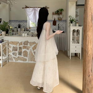 甜美超仙假两件吊带连衣裙女夏2025新款独特漂亮显瘦绝气长裙图片