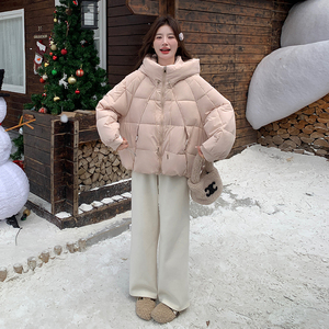 韩系chic粉色连帽羽绒服女冬2025年超火好看高级小众短款加厚外套图片