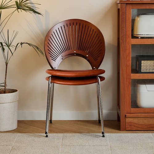 北欧复古实木餐椅贝壳椅网红高级靠背椅子设计师高级感餐厅餐桌椅