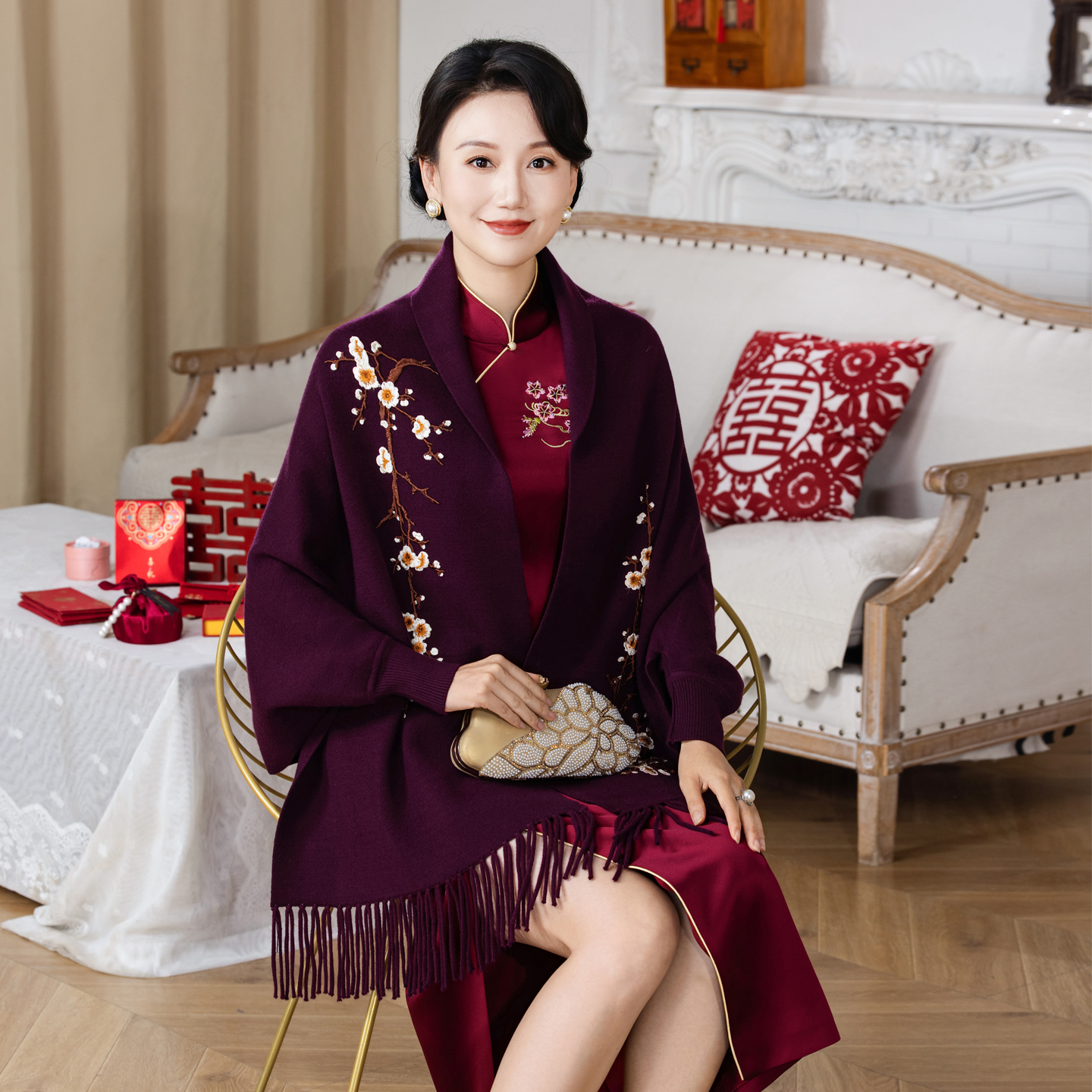 喜妈妈婚宴披肩2025秋冬新款婆婆配旗袍外搭紫色高端披风保暖斗篷