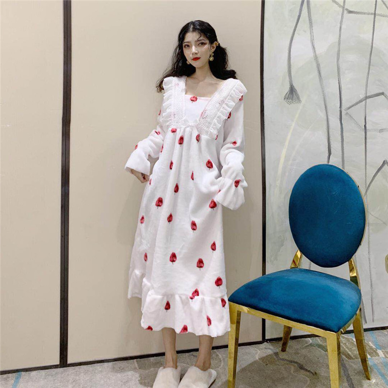 法兰绒荷叶边睡裙2020年冬秋冬新款女士韩版家居服长袖保暖连衣裙