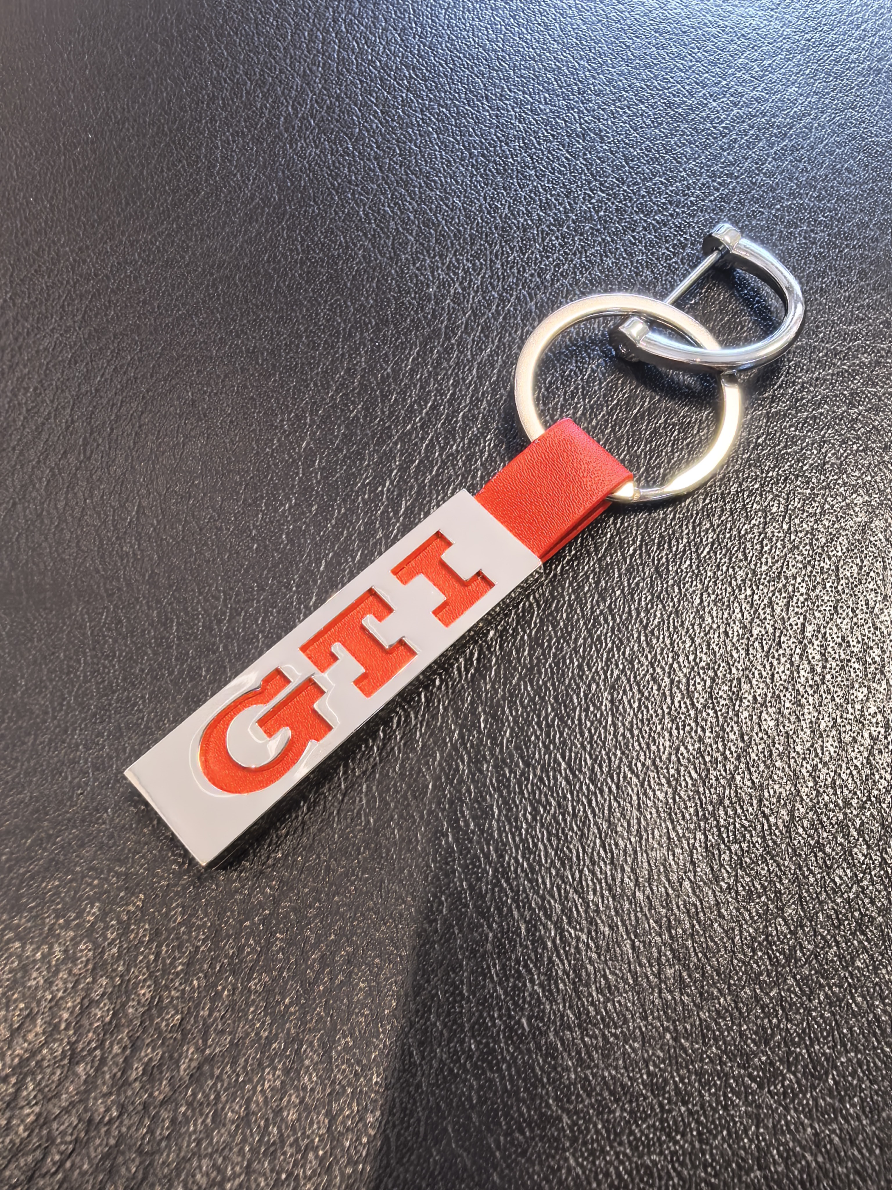 Genuine Original Volkswagen GTI大众高尔夫真皮金属汽车钥匙扣