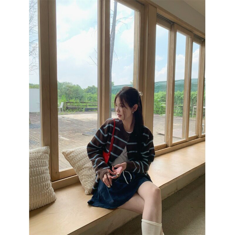 PPSHD|慵懒感条纹毛针织衫女条纹撞色圆领开衫藏青裙裤套装