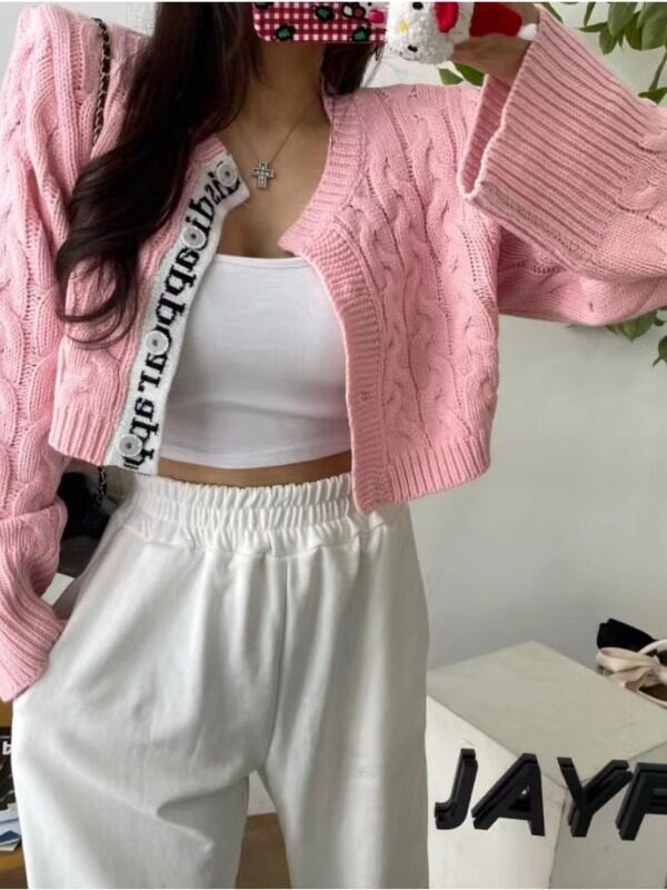 PPSHD复古字母拼接长袖针织开衫女春季韩国小众单排扣麻花短毛衣