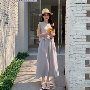 盐甜系穿搭无袖背心套装女夏新款小个子休闲显瘦轻薄半身裙两件套图片