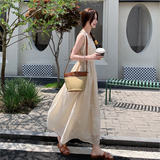 绝美挂脖无袖露肩连衣裙女夏2025新款超好看刺绣海边度假吊带裙子，女装连衣裙，2C311
