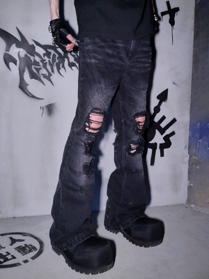 破洞猫须喷马骝刺绣水洗牛仔裤