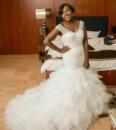 African Size Plus 奢华V Dresses 领缝珠鱼尾新娘婚纱 Bridal