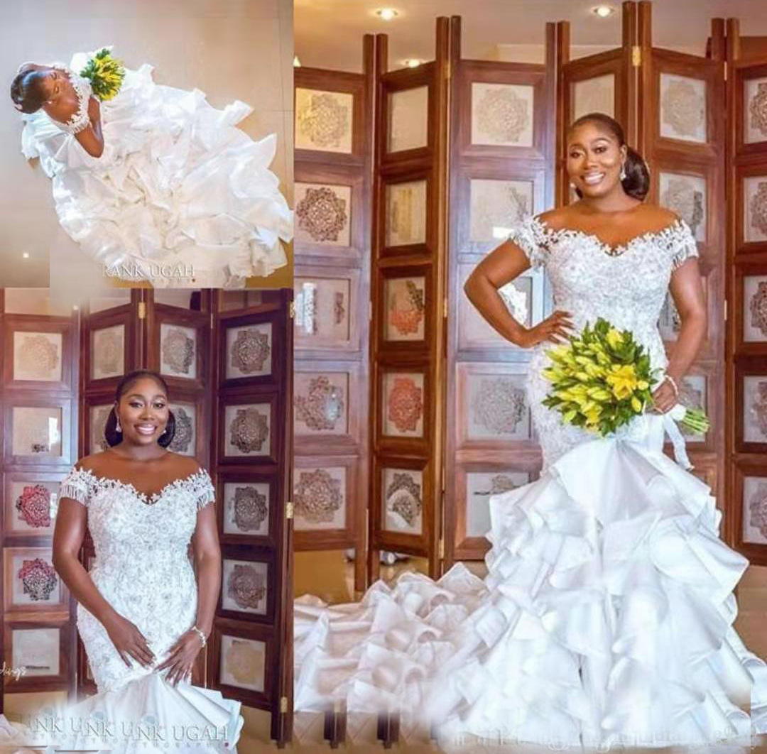 长袖蕾丝婚纱新娘礼服