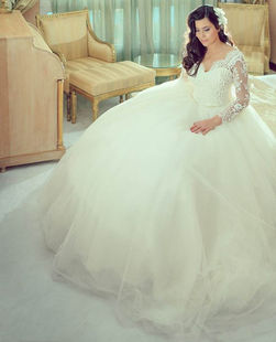 Gown 公主梦幻拖尾宫廷深v领抹胸Bridal 婚纱2018新款 齐地新娘长袖