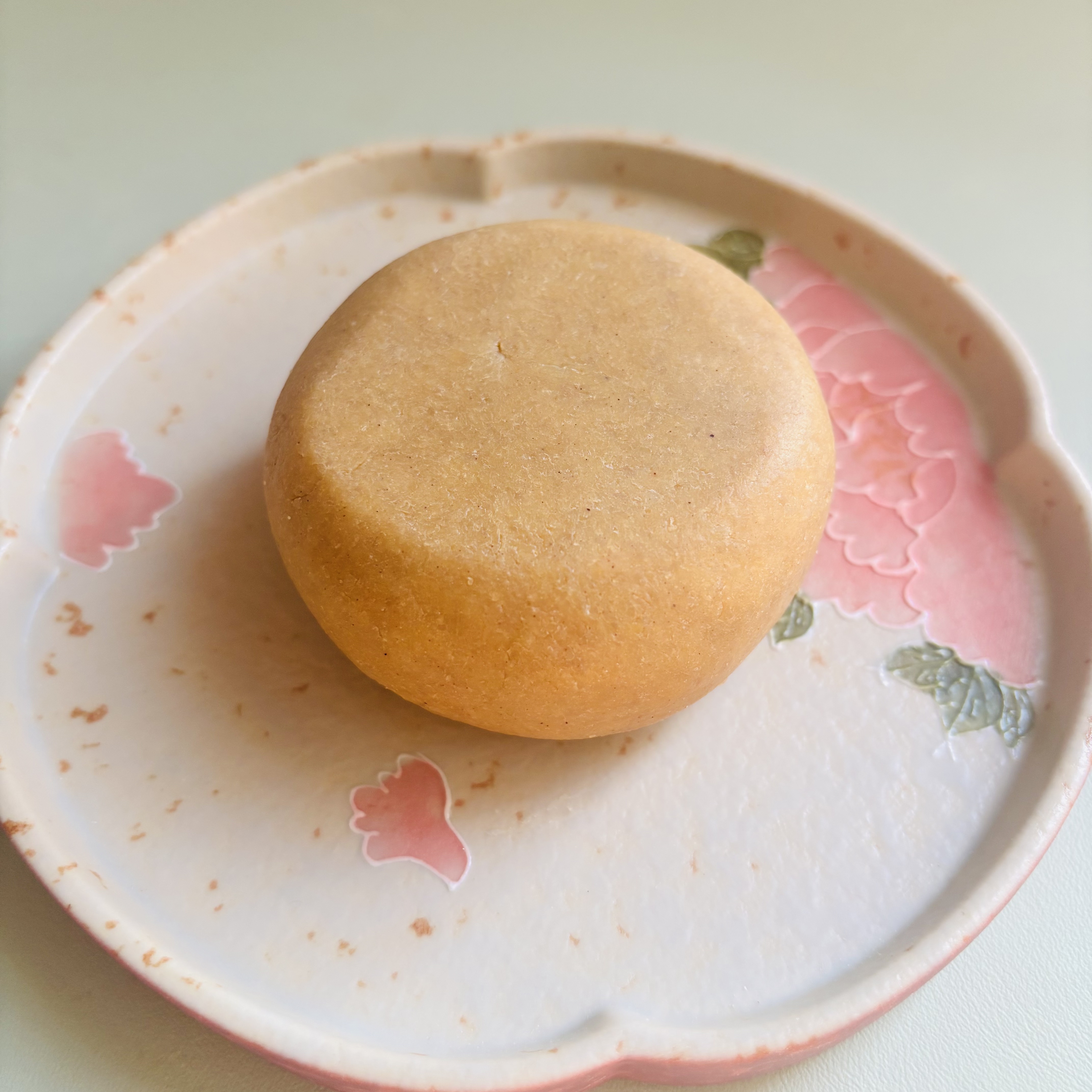 绯糖花萃牡丹籽红花籽油研磨皂