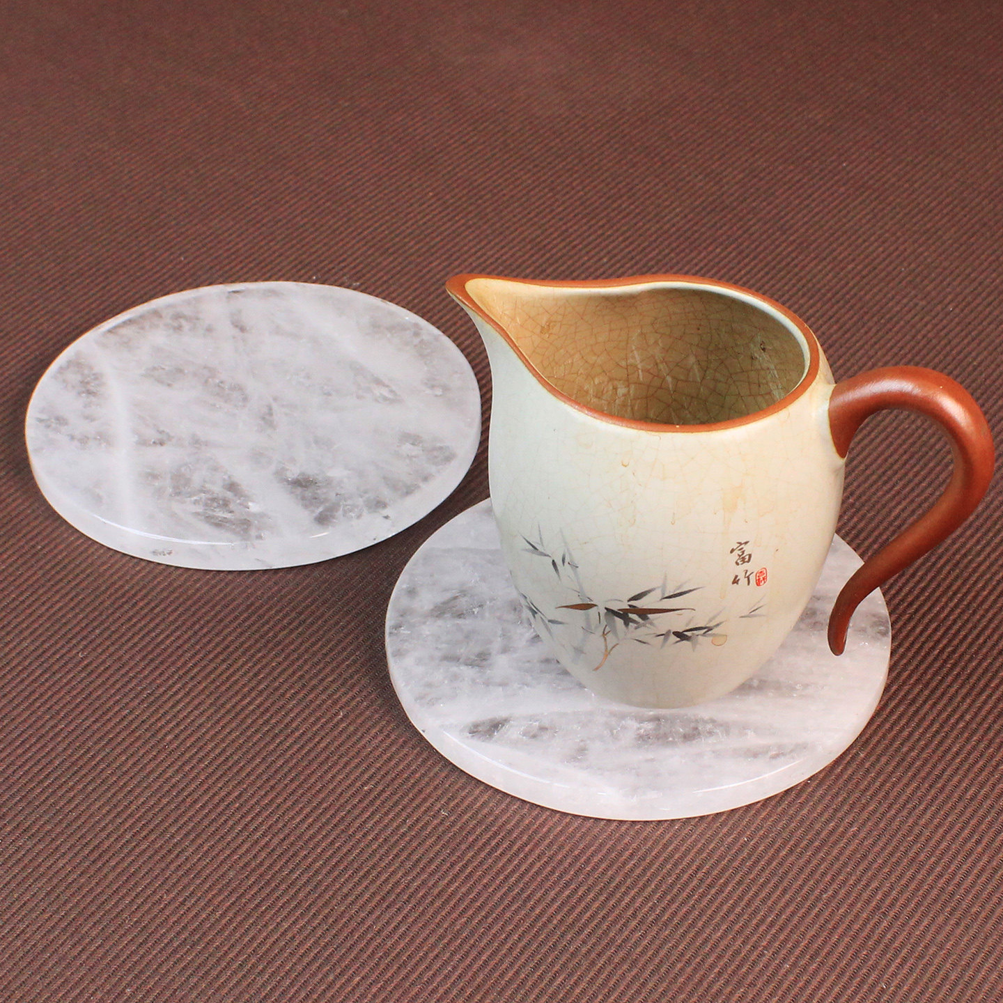 如鸿天然白水晶片原石摆件圆形底盘茶杯垫片状石头小号底座底托