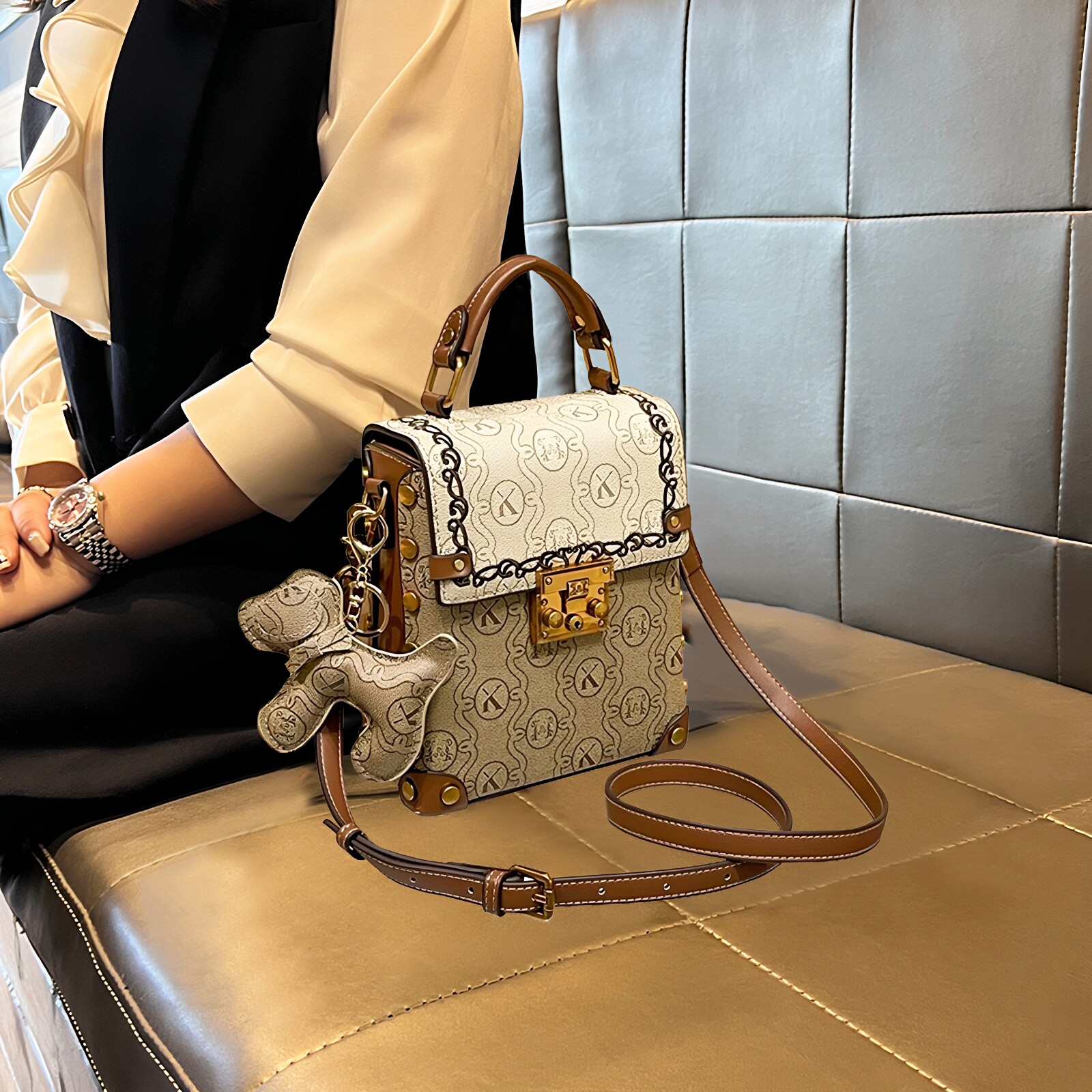 包包女2026新款时尚高级感真皮手机包洋气迷你小包手提单肩斜挎包