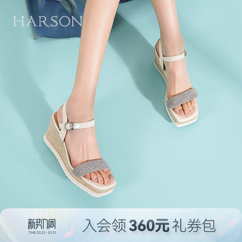 哈森夏季海边度假厚底松糕女凉鞋休闲坡跟一字带凉鞋HM226605