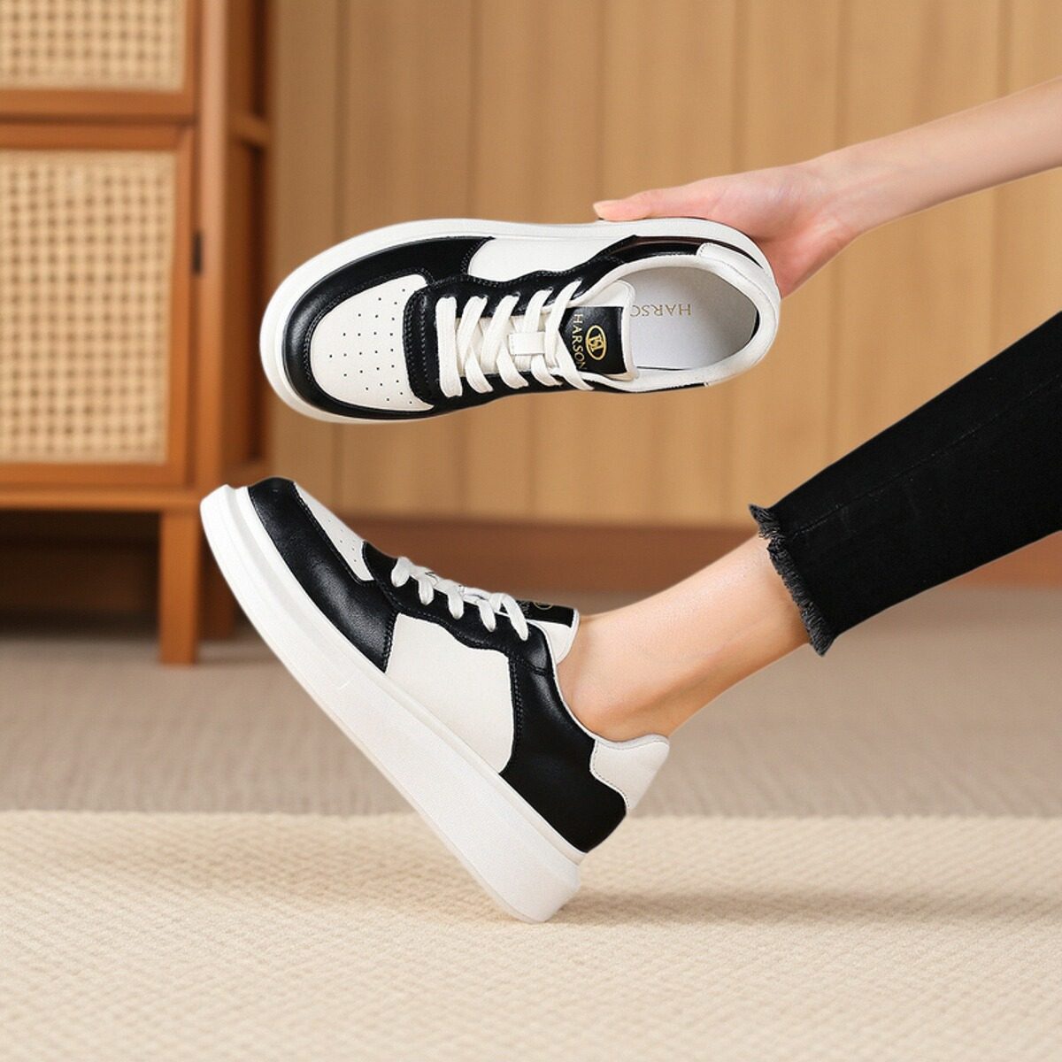 哈森厚底休闲小白鞋女鞋2026春秋新款时尚运动鞋百搭松糕增高板鞋,女鞋,时尚休闲鞋,淘宝优惠券,粉丝福利购,淘宝优惠卷