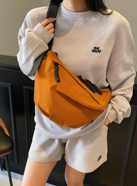 饺子包女斜挎包2026新款包包大容量通勤百搭骑行登山运动女包挎包