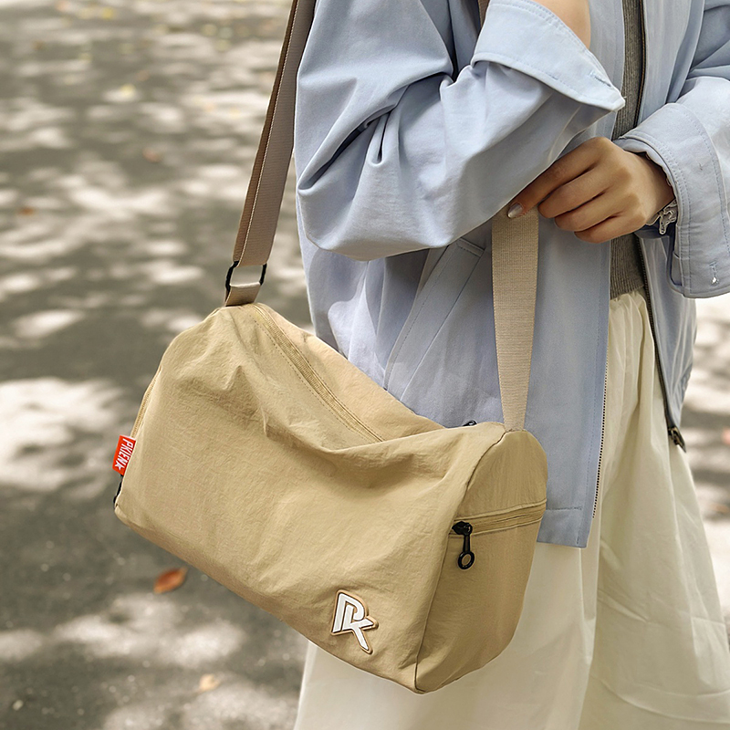 休闲斜挎包女轻便通勤单肩包