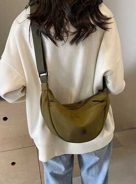 纯色夏天2026新款百搭胸包时尚小挎包INS韩版帆布包包质感斜挎包