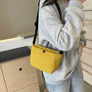 尼龙布单肩斜挎收纳女包 纯色简约胸包百搭小挎包韩版 2026春季 新款