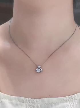 旭平银色圆形项链女简约ins冷淡风小众设计高级感复古爱心锁骨链