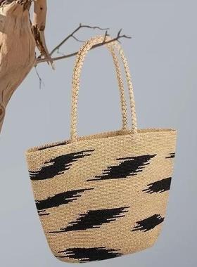 高品质拉菲草托特包迷彩图案沙滩度假草编包跨境随性手提单肩包