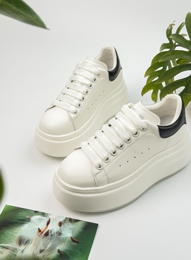 厚底增高小白鞋女2026春季新款轻便软底圆头系带休闲百搭牛皮板鞋