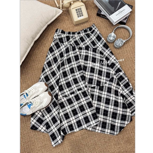 蕾蕾【格纹步调！】韩系下摆不规则撞色格纹高腰A字半身裙
