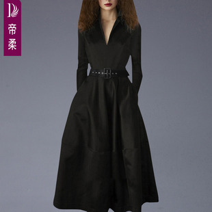 帝柔新款秋装连衣裙长袖中长裙街头腰带V领A字裙黑色女士日常优雅