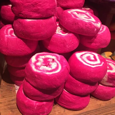 50g丨【新品上架】LUSH天鹅绒浴芭  超多泡泡超多泡泡！水压去冲