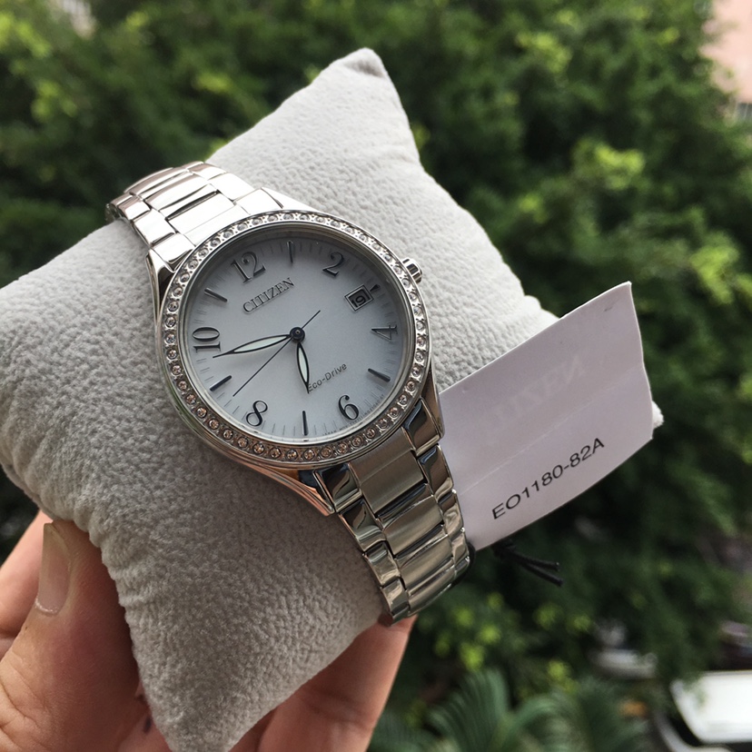 镶钻光动能女表西铁城正品简约